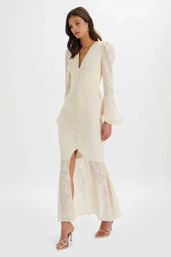 Lavish Alice Dresses<Lauren Fluted Sleeve Maxi Dress In Cream Floral Textured Chiffon