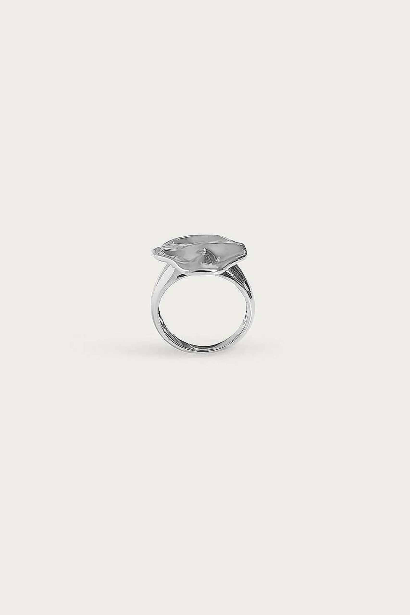 Lavish Alice Jewellery<Leora Hammered Effect Oval Silver Ring
