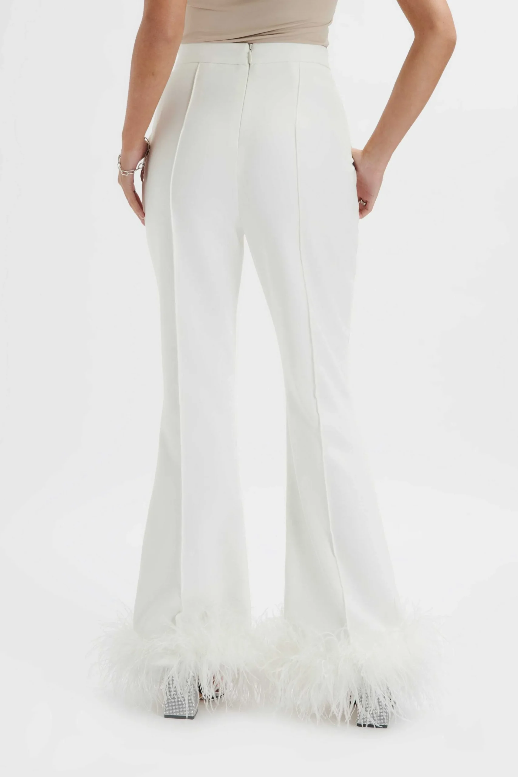 Lavish Alice Suiting<Nahla Fit & Flare Trouser With Feather Hem In White